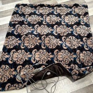 Reversible electric personal size blanket